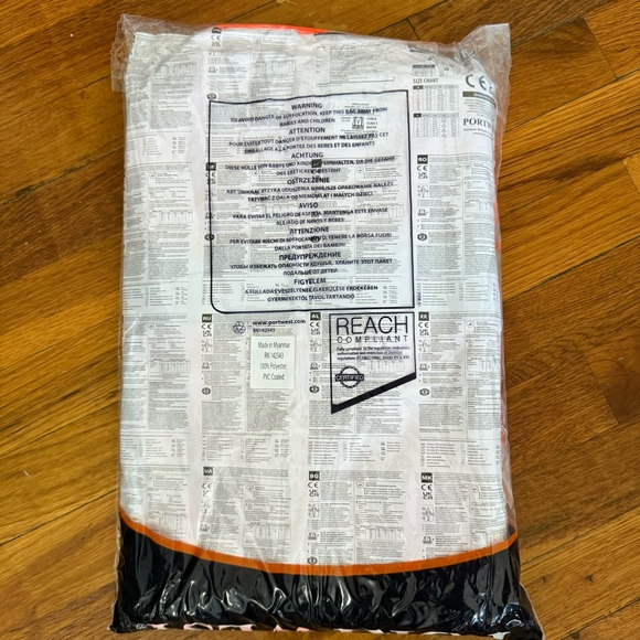 Portwest Hi-Vis Rain Jacket Size M Orange Portwest Safety Jacket with hood. - Picture 10 of 10